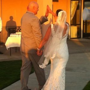 Meet your Posher, Ebbie